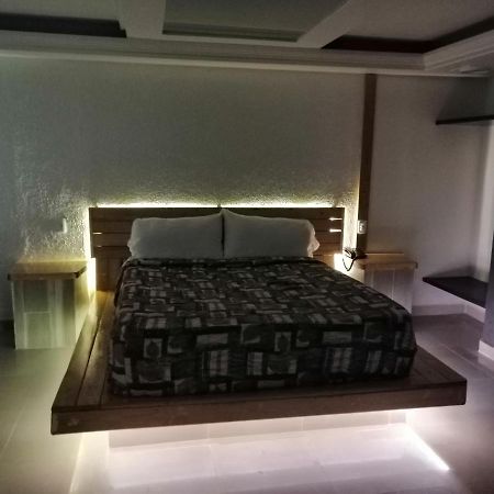 Motel Oasis Mexico Tlalnepantla  Buitenkant foto